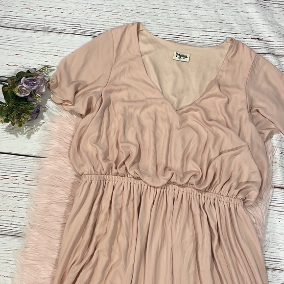 NWT Show Me Your Mumu Michelle Flutter Maxi in Dusty Blush Crisp Pink - Picture 7 of 12